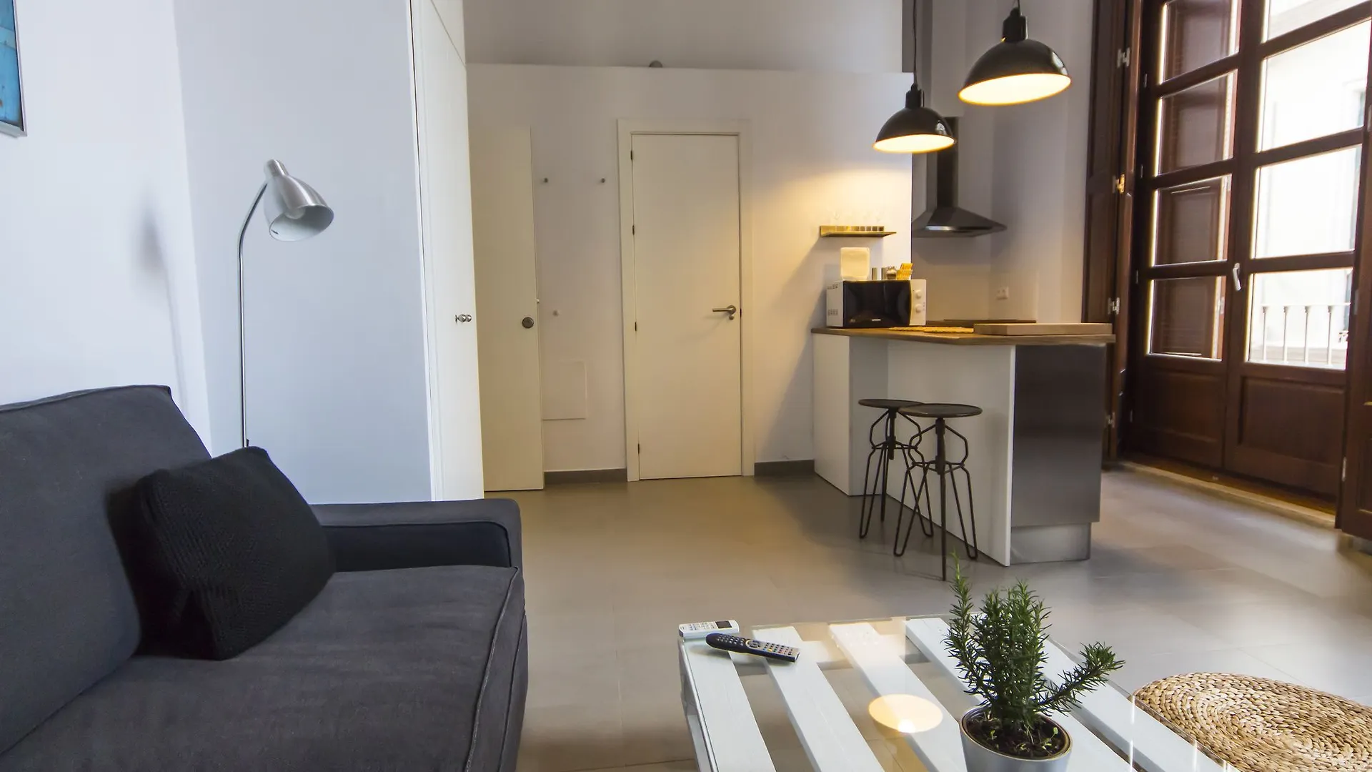 Apartamentos Malaga Picasso Spanien