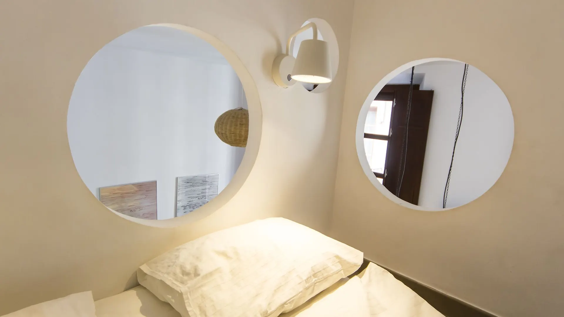 Apartamentos Malaga Picasso Spanien